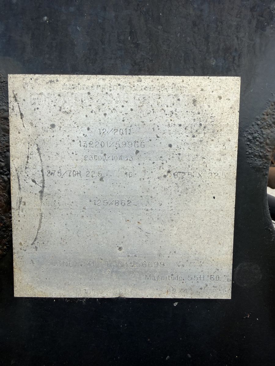 Main image 10