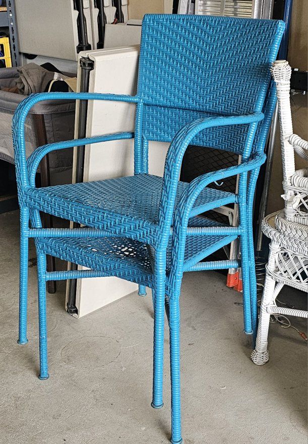 Free Chairs - Needs fixing
