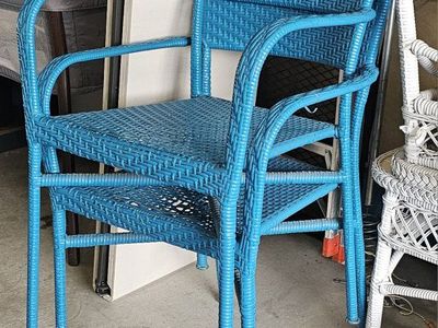 Free Chairs - Needs fixing