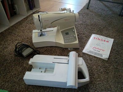 Singer Quantum Futura CE-200 Sewing and Embroidery Machine with Unit