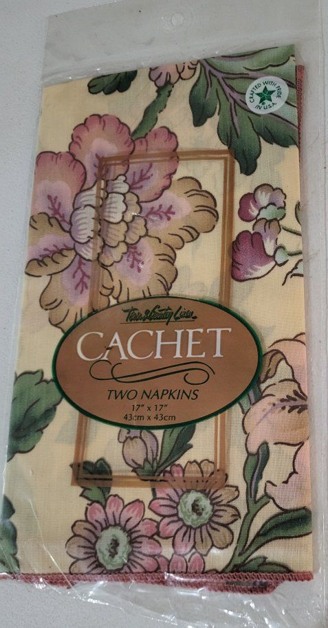 **NEW/VINTAGE CLOTH NAPKINS**