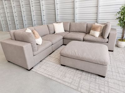 COSTCO THOMASVILLE LOWELL 6-PIECE MODULAR SECTIONAL — FREE DELIVERY