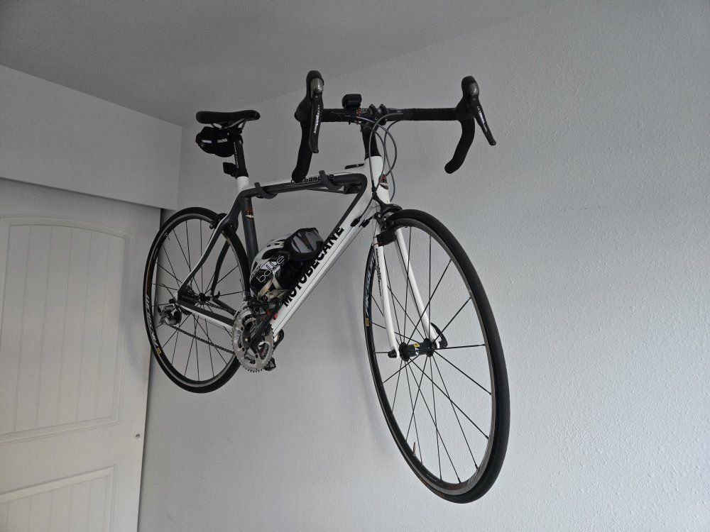 Motobecane Le Champion SL Road Bike - Shimano Ultegra 6700, FSA SL-K Light, 54cm