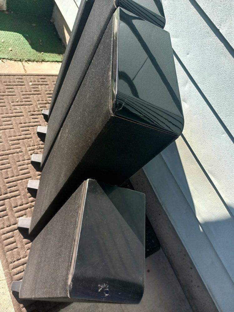 Main image 8
