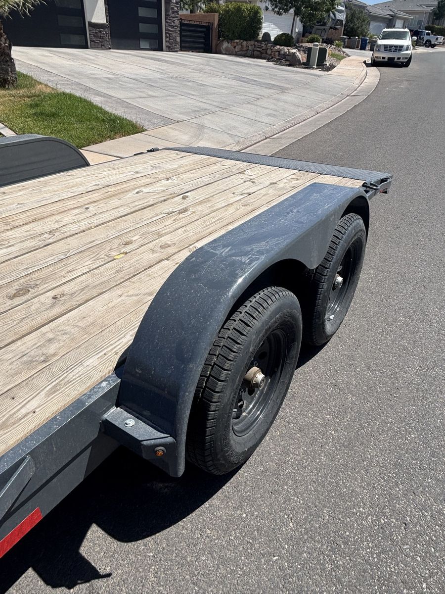 2026 Lamar 22’ flat bed