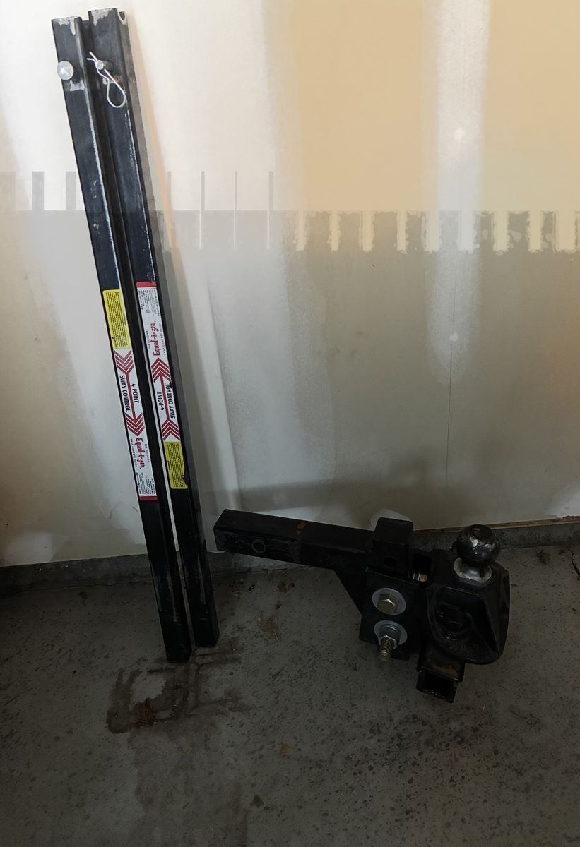 Equal-i-zer 4-Point Sway Control Weight Distribution Hitch