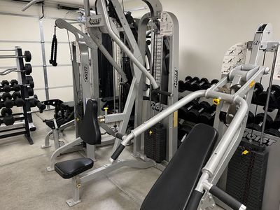 Hoist Commercial Quality Machines