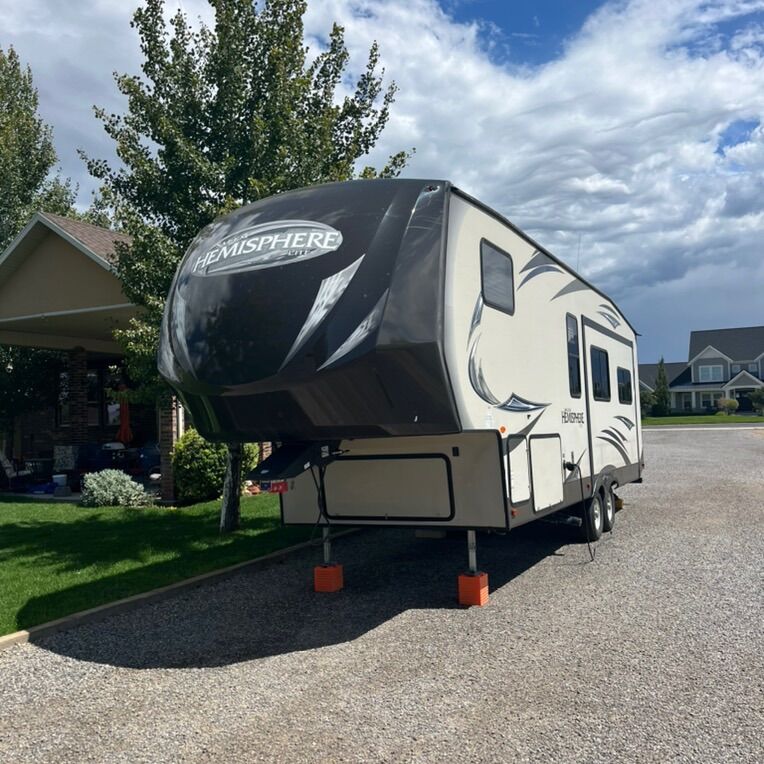 2015 Salem Hemisphere 5th Wheel