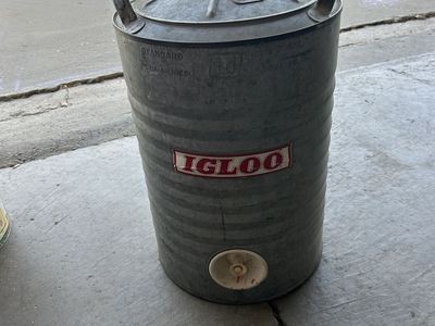 5 Gallon Galvanized Metal Igloo Water Cooler