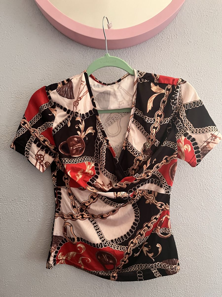 Women's Chain Print Faux Wrap V-Neck Short Sleeve Top - Size M