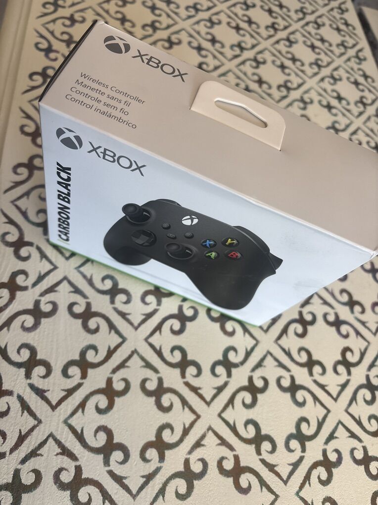New In Box Xbox Wireless controller Carbon Black