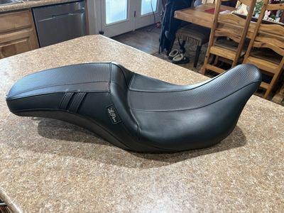 Lepera Outcast Harley Seat