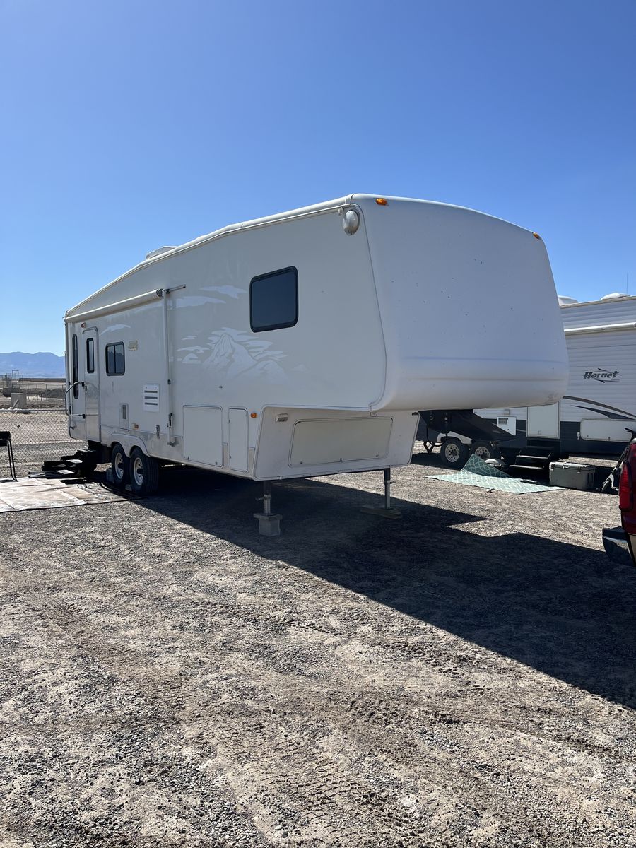 2004 Montana 2955RL