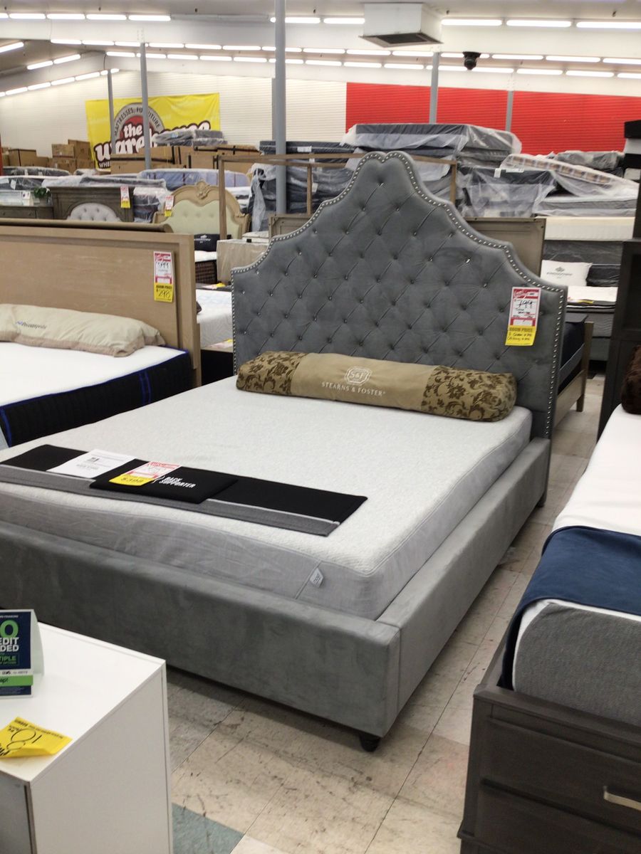 Beautiful Velvet Tufted Bed with Mattress!!! $769