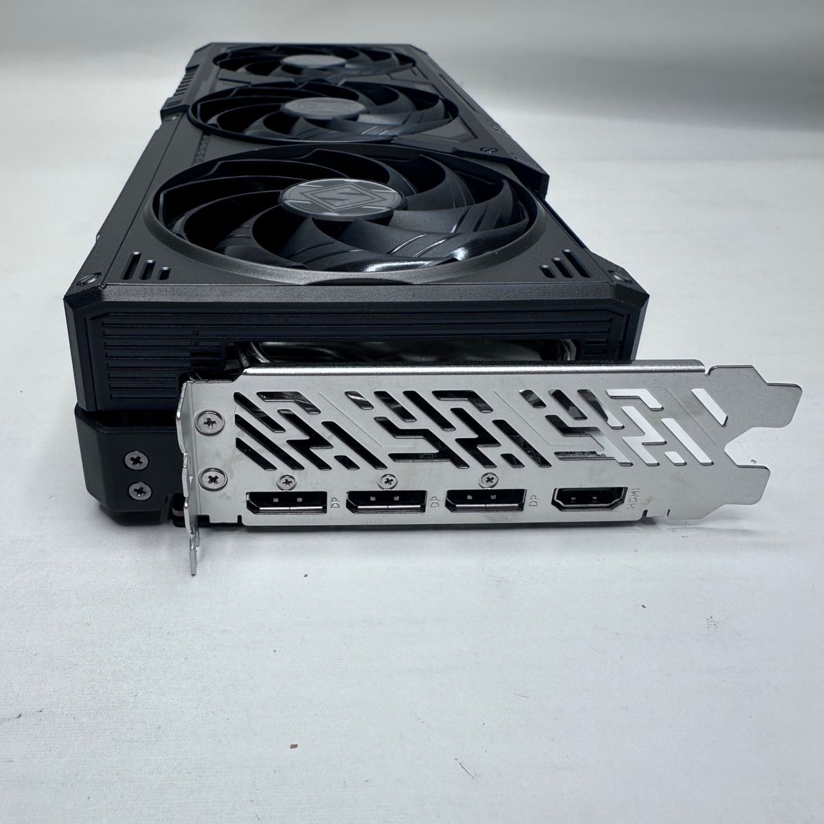 Main image 6