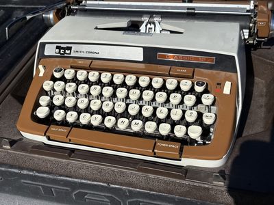 Vintage manual typewriter. Mid Century Modern styling SCM Smith Corona Classic 12 model MCM