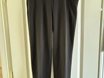 WOMENS BAR III BLACK DRESS PANTS- SIZE 4
