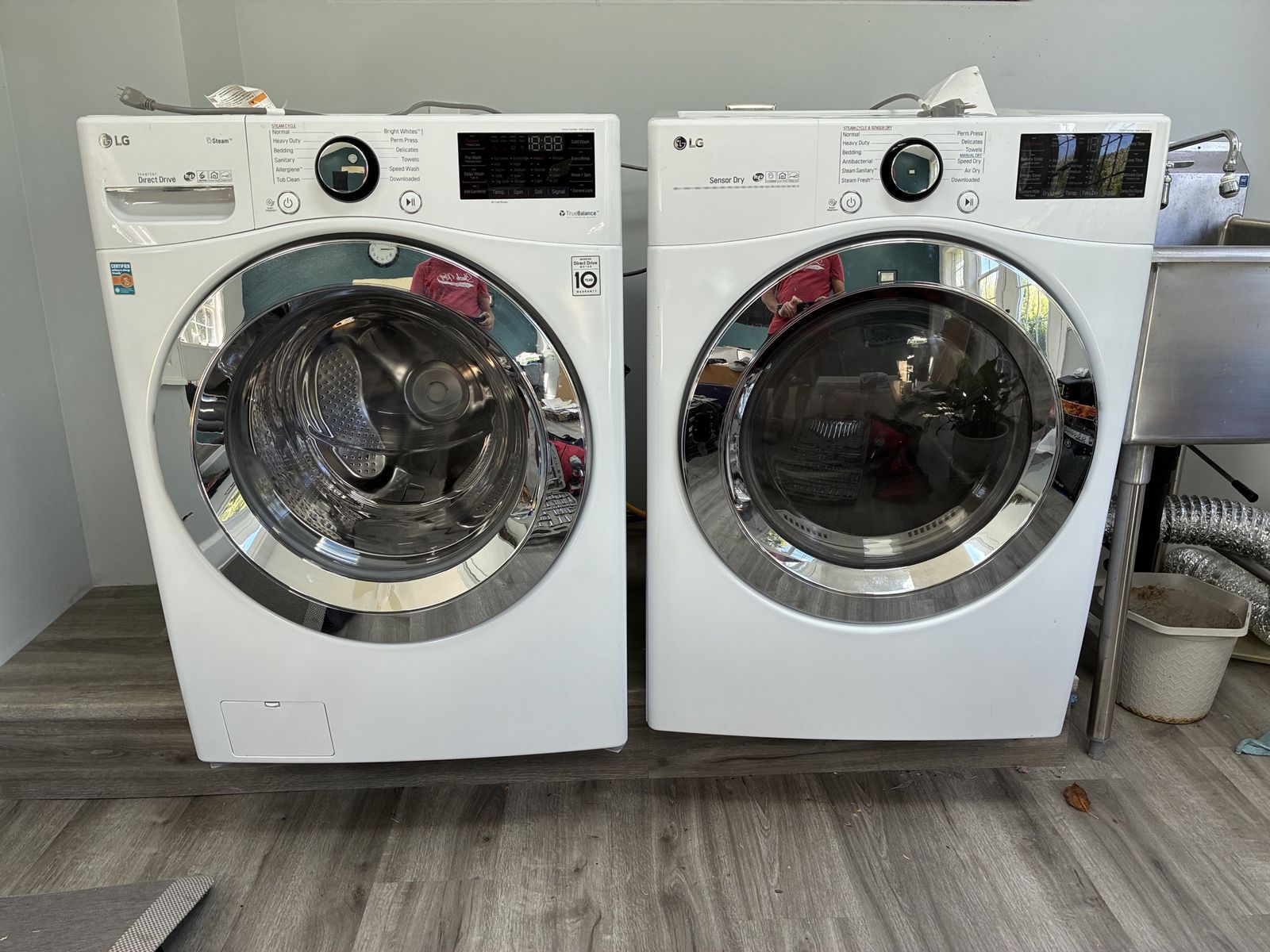 LG WM3700HWA Washer & DLGX3701W Gas Dryer Set - White, Front Load, Excellent Condition