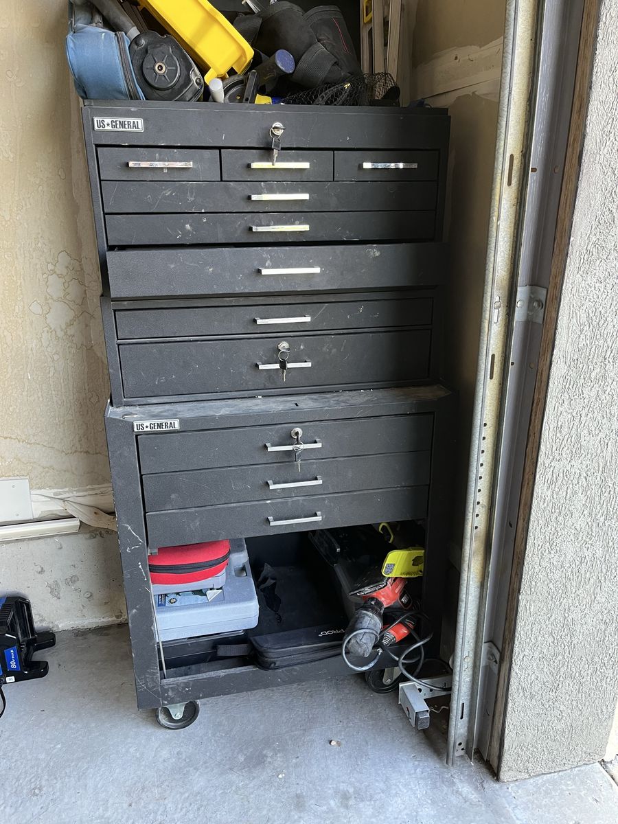 Tool chest