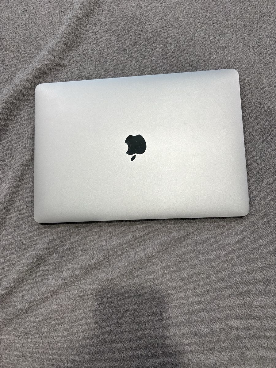 Apple MacBook Pro 13-inch 2019