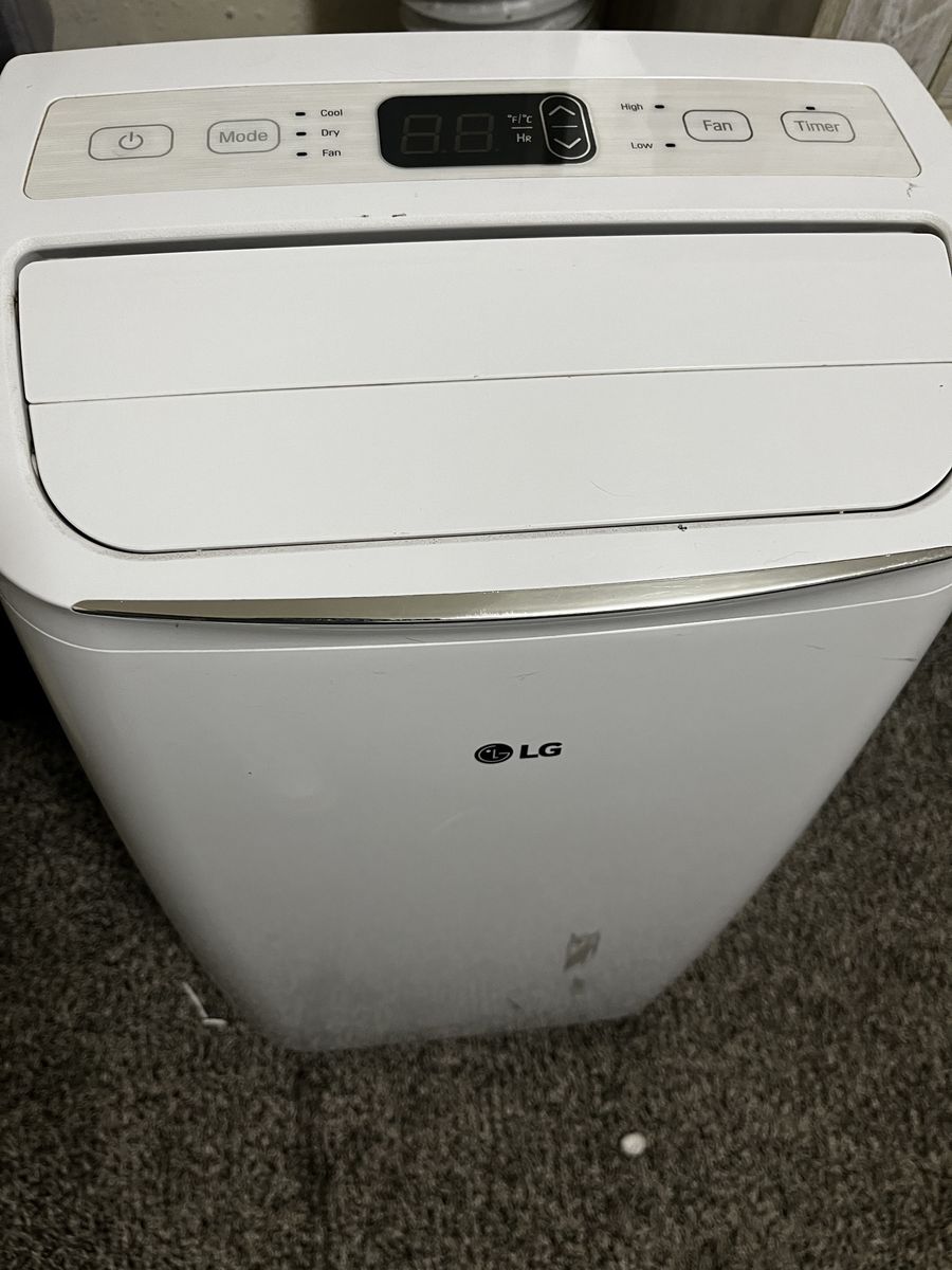 LG Portable Air Conditioner w/ Remote – Works Great