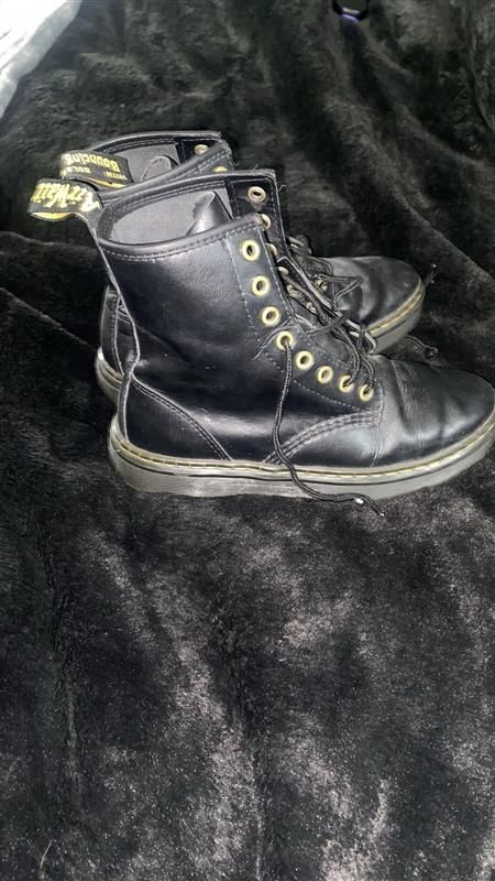 Size 5 Doc martens