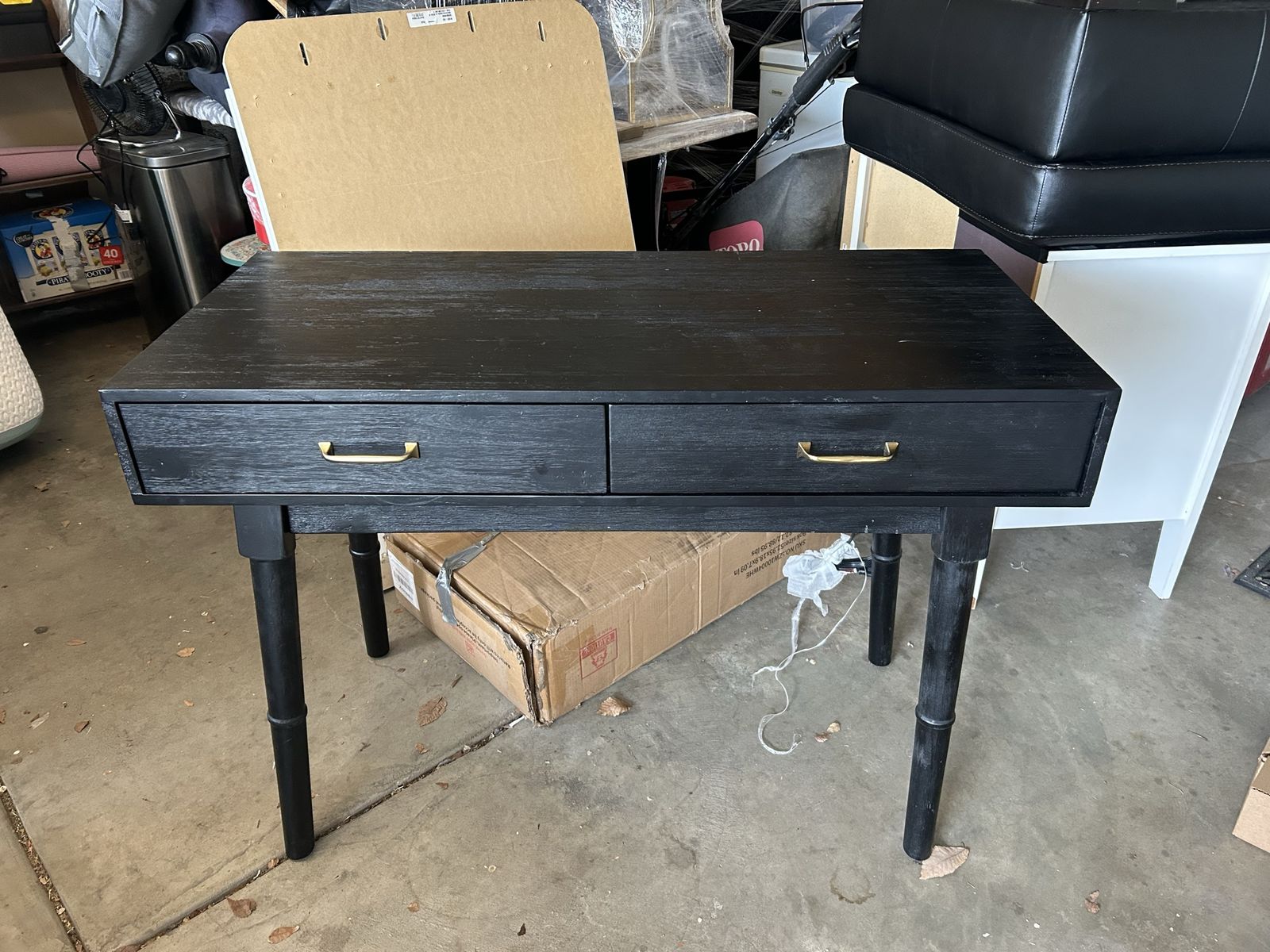 Black desk with drawers