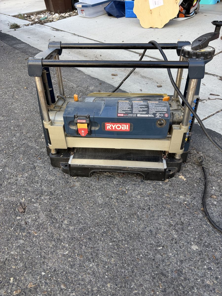 13” Ryobi thickness planer