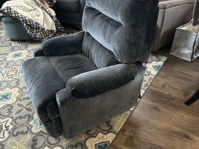 Kid/teen Size Powered Recliner