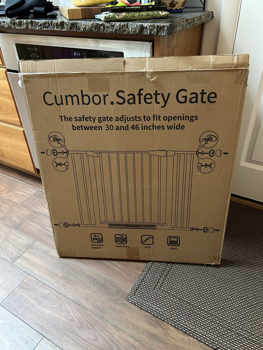 Dog/baby gate