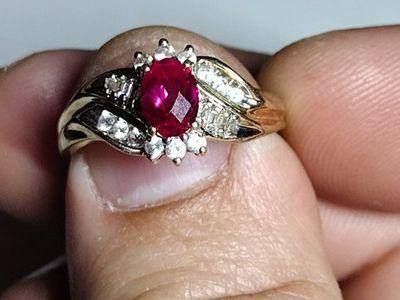 10K GOLD RING WITH RUBY AND DIAMONDS