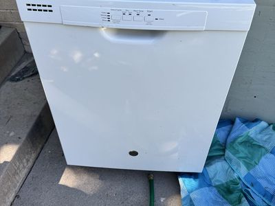 GE White Built-In Dishwasher - Standard Size, Clean Interior