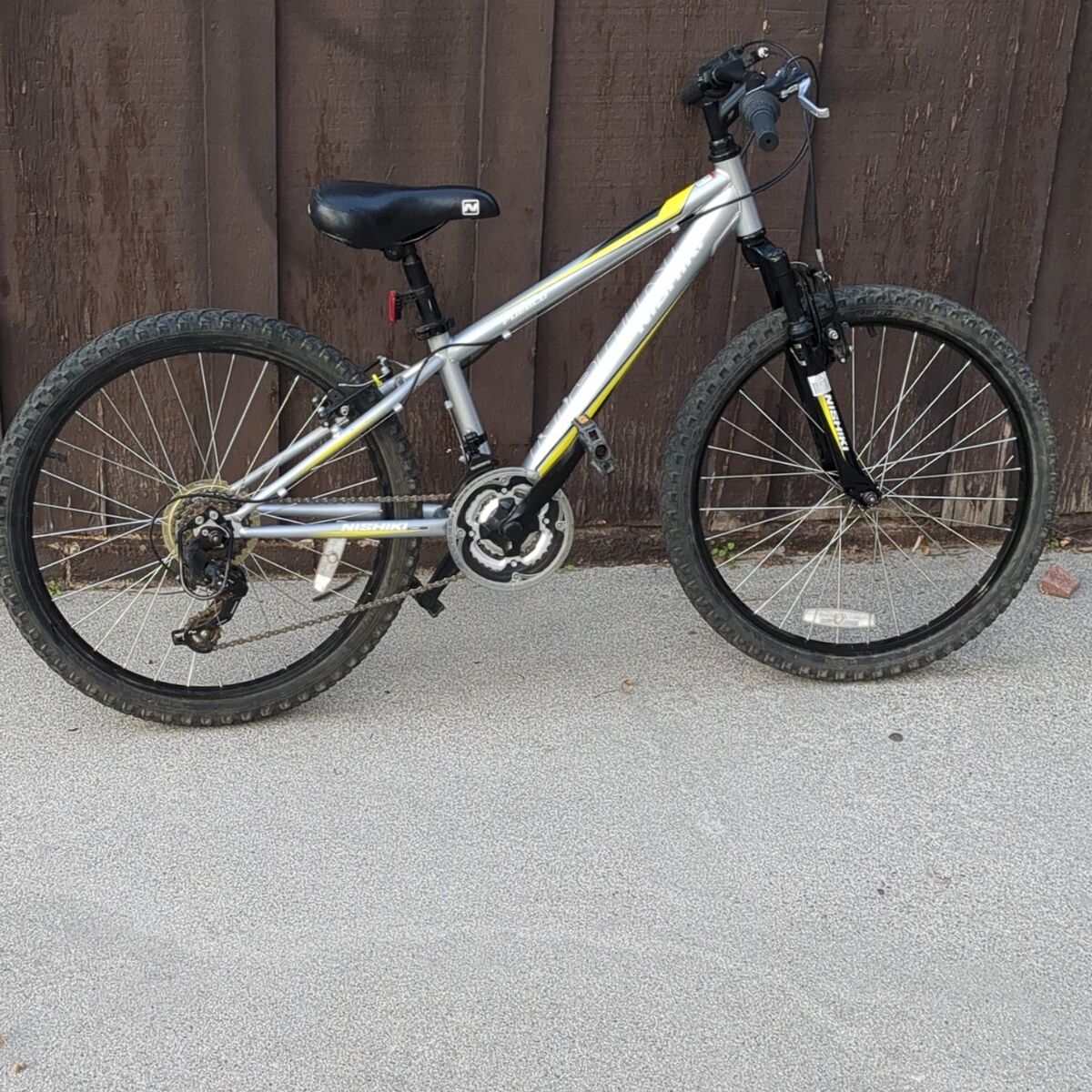 Nishiki Pueblo 24" kids mountain bike