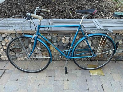Vintage Schwinn World Tourist Bike - 58 cm