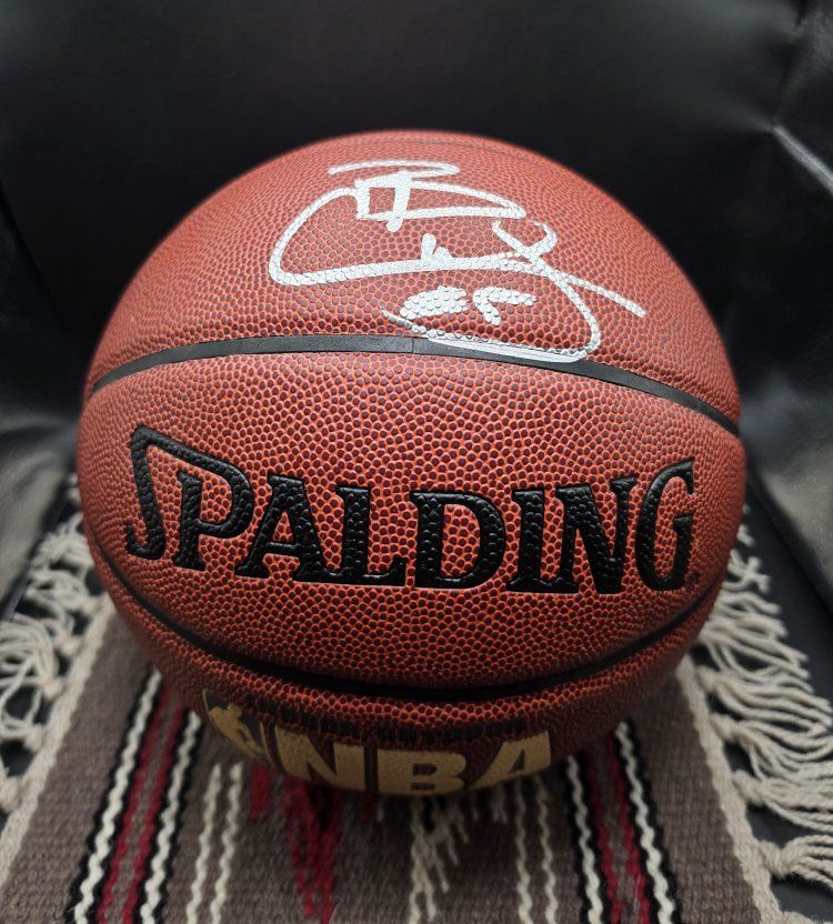 NBA Basketball Signed Carlos Boozer