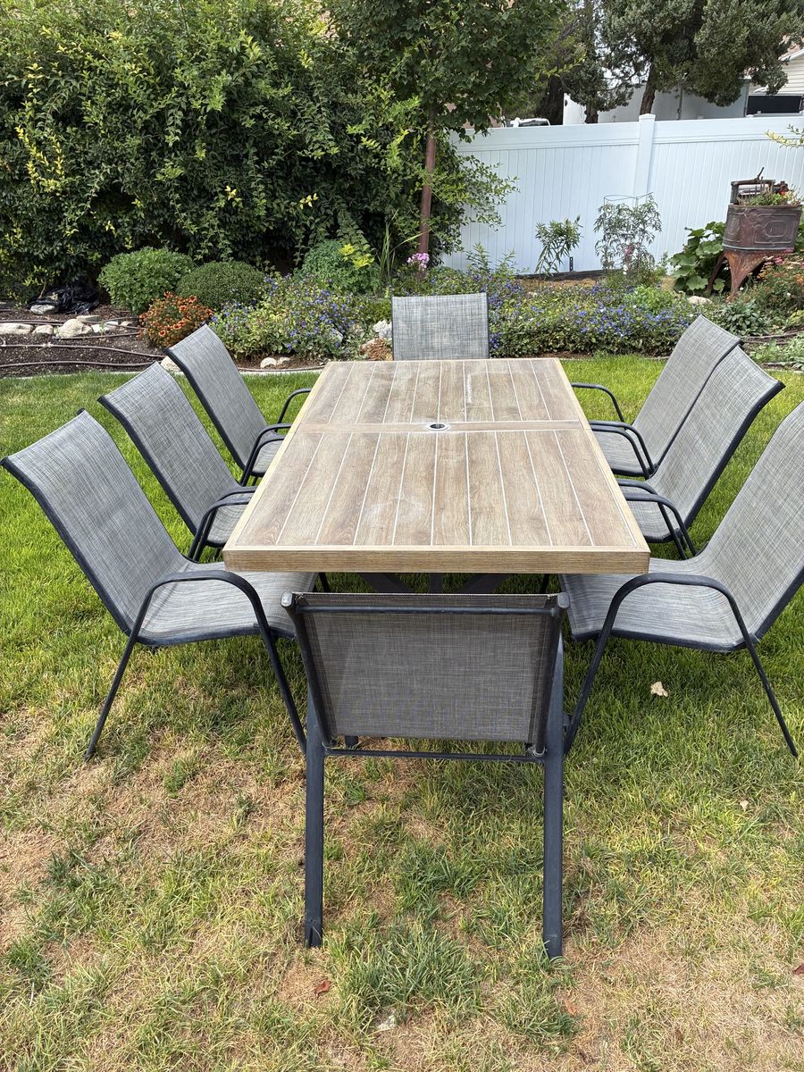 Outdoor dining set 