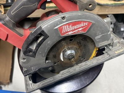 Milwaukee 18V Fuel 7-1/4” Framing Saw