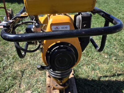 Robin EC 10 Compactor