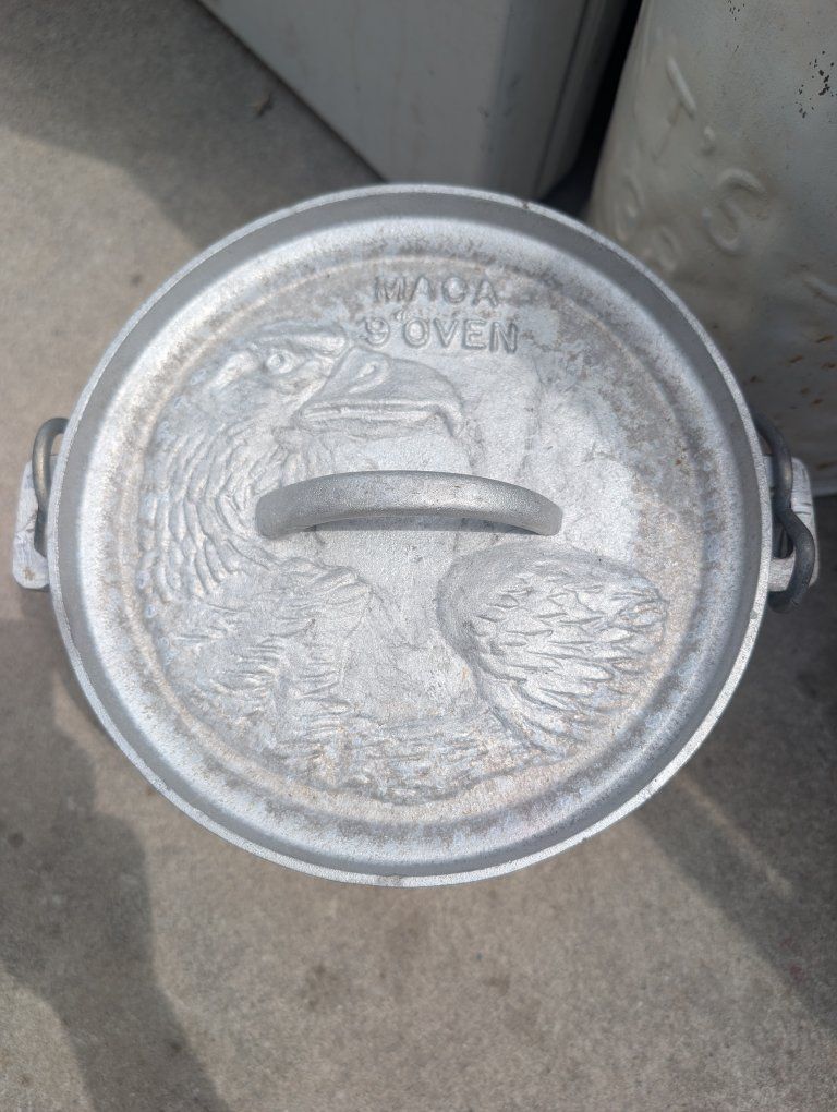 MACA Eagle 9" Deep Cast Aluminum 5qt Dutch Oven- Lightweight & Cooks Just About Like Cast Iron!