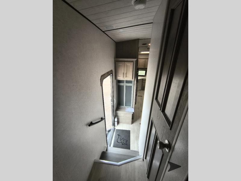 Main image 22