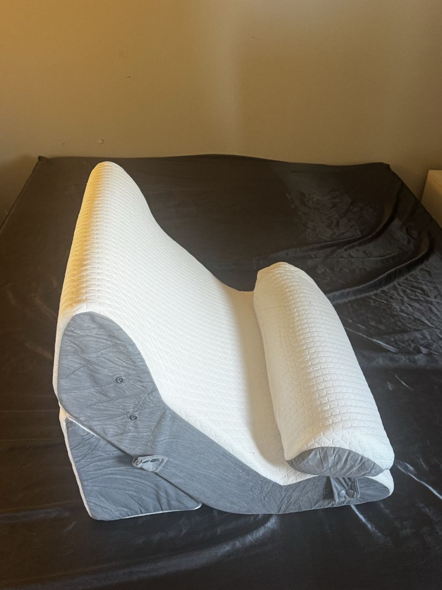 Main image 6
