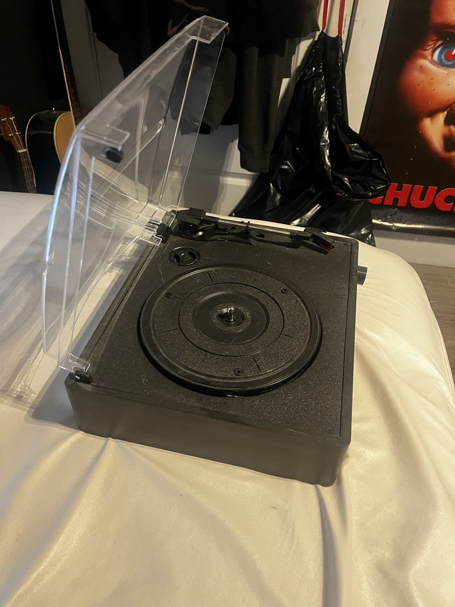 Vintage Black Portable Record Player Vinyl Turntable with Clear Dust Cover
