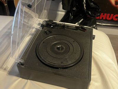 Vintage Black Portable Record Player Vinyl Turntable with Clear Dust Cover