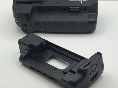 MeiKe Nikon D7000 battery pack