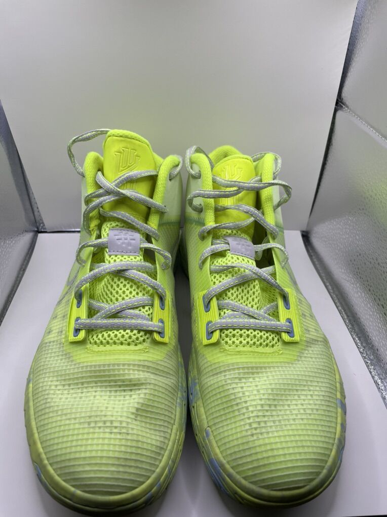 Nike Kyrie Flytrap 4 Barley Volt