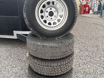 Tires & Wheels 265/70R17