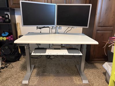 BodyBilt Series 2 Adjustable Height Table / Desk / Workstation
