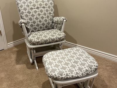Glider Rocking Chair with Ottoman