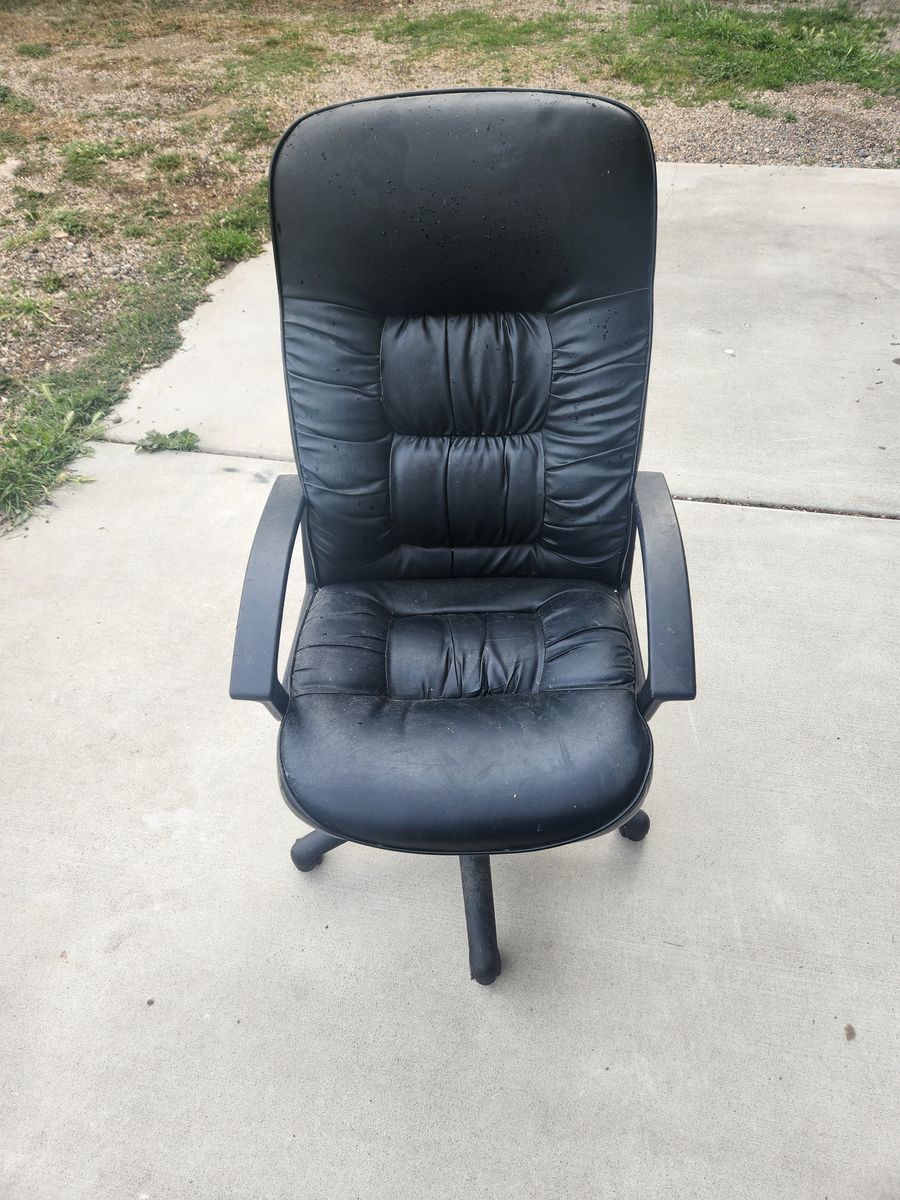 Boss Black Vinyl Swivel Office Chair