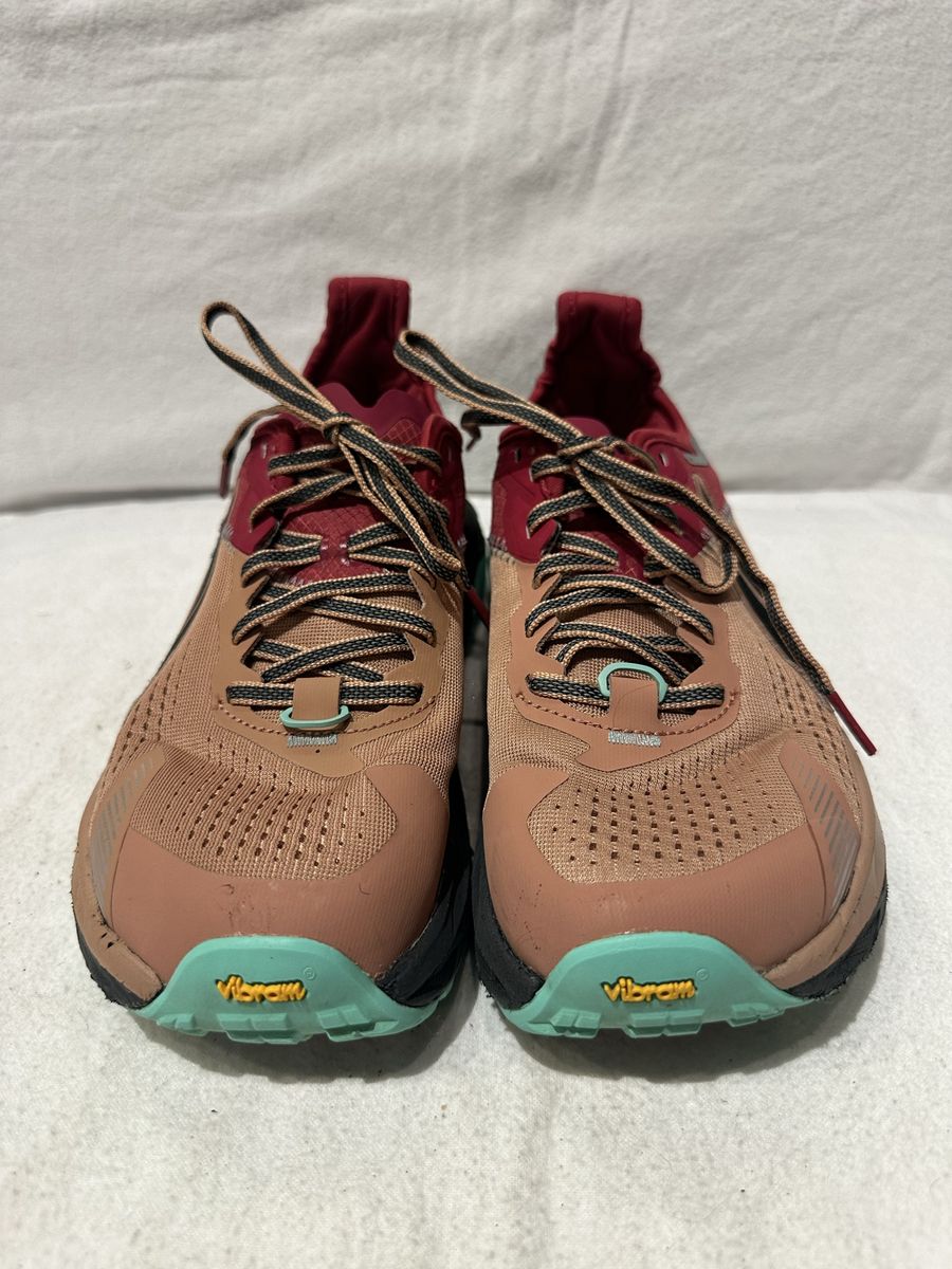 Altra Olympus 5 women’s 7 beige/magenta trail shoe